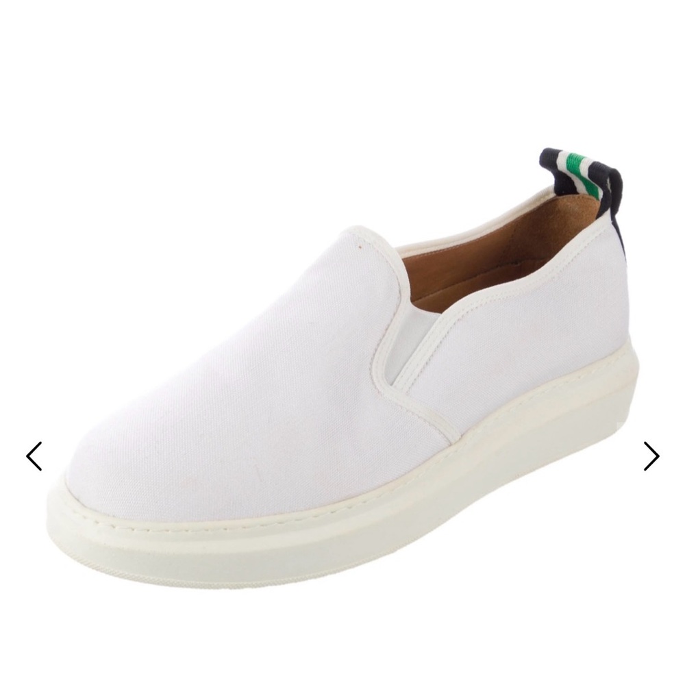 Veronica Beard White Canvas Sneaker with blue/green stripe (sz 7.5)
